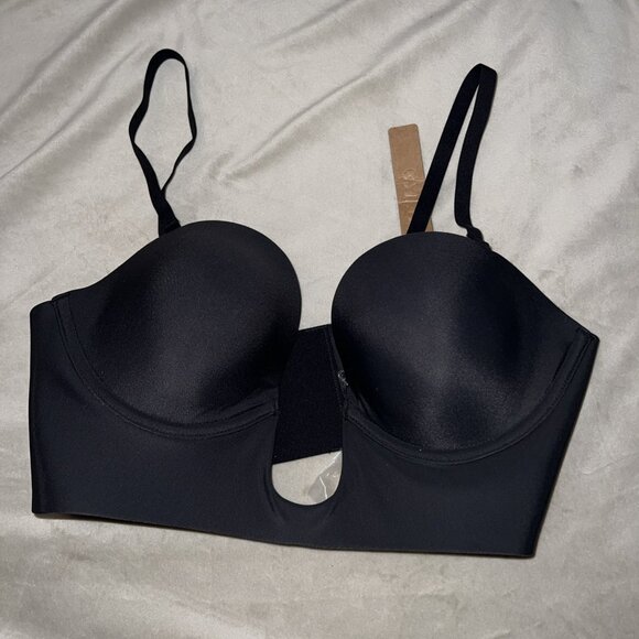 SKIMS Deep Plunge Shapewear Bra Color Onyx, Size M NEW - Picture 2 of 11